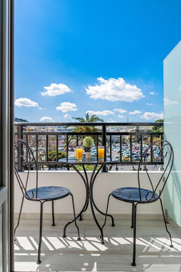 White&Gray Apartment Rethymno Esterno foto