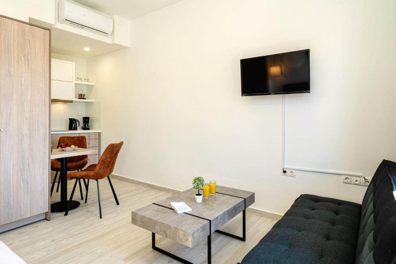 White&Gray Apartment Rethymno Esterno foto