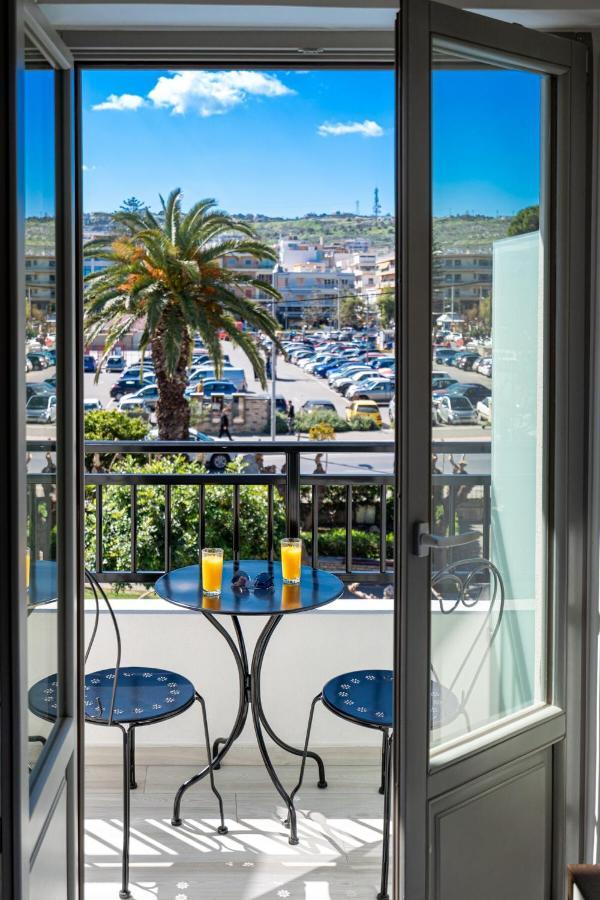 White&Gray Apartment Rethymno Esterno foto