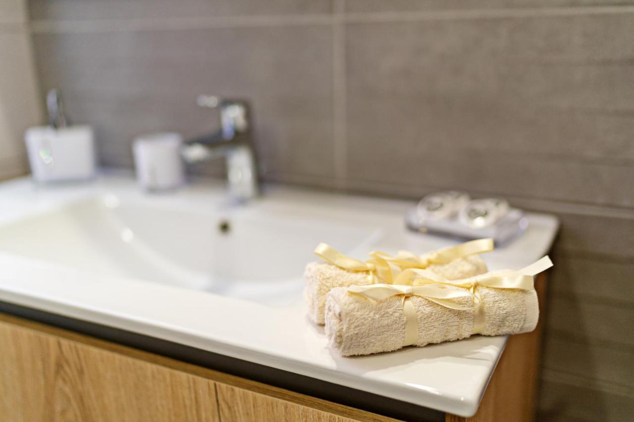 White&Gray Apartment Rethymno Esterno foto